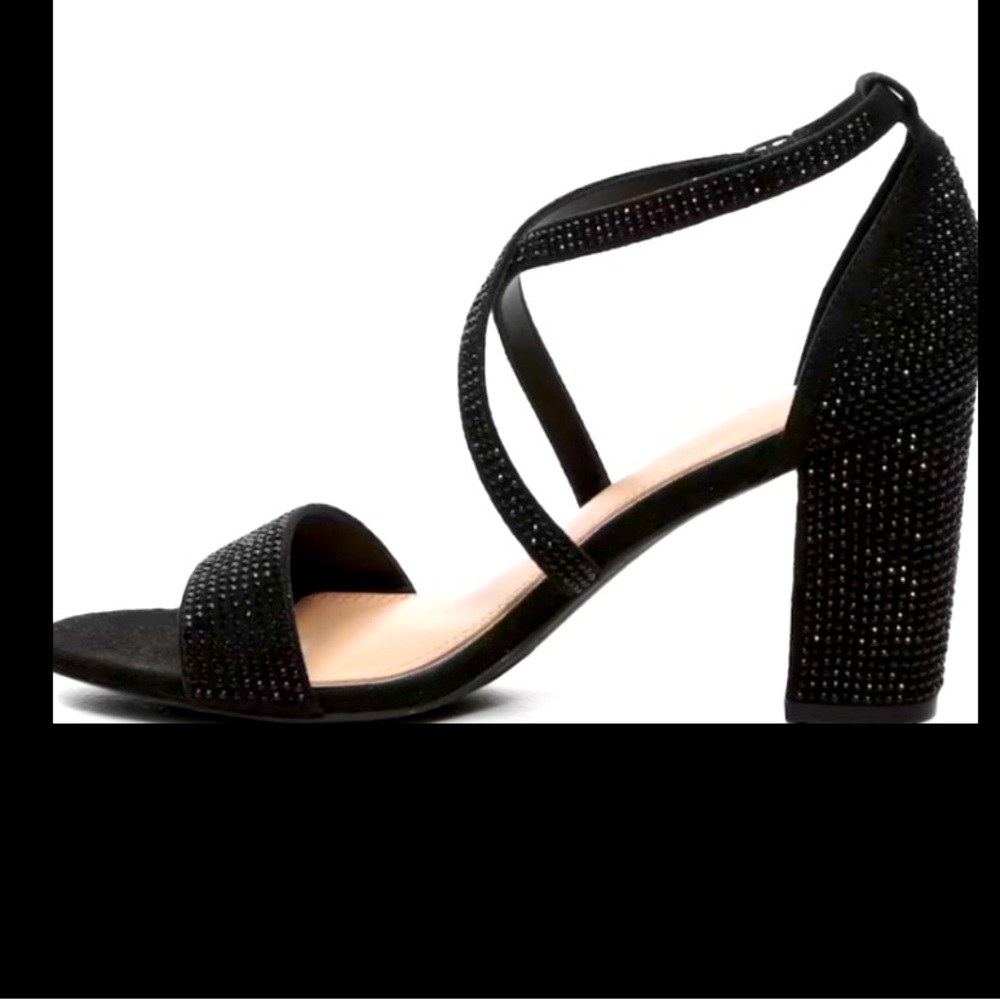Kelly & Katie kk- Paloona sandal. Size 10 M. Black